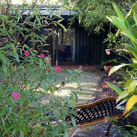 Lagoon Pocket Bed & Breakfast Exterior photo