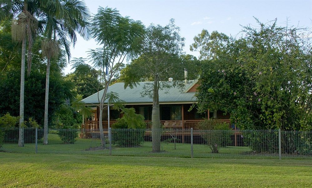 Lagoon Pocket Bed & Breakfast Exterior photo